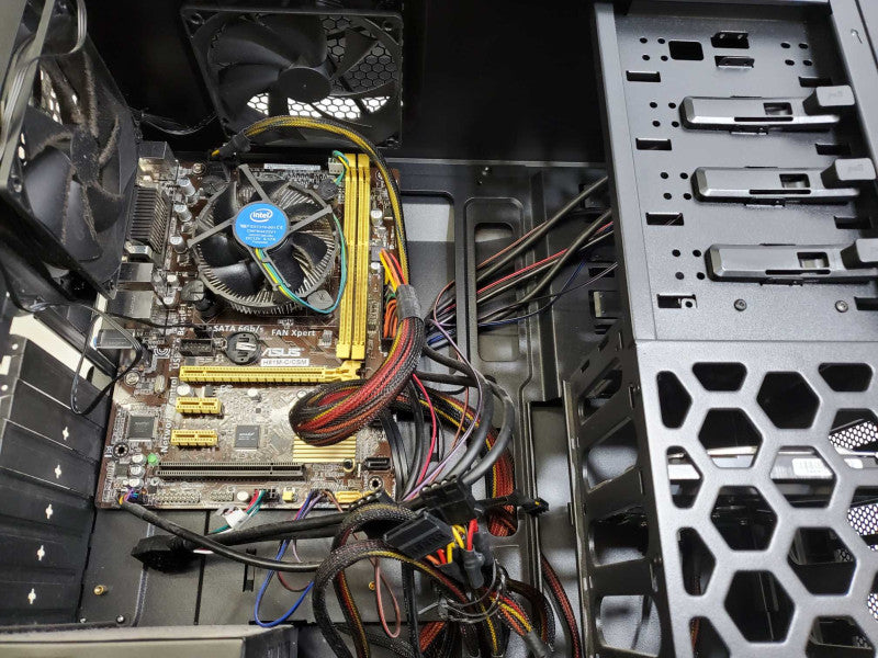 Custom PC ASUS H81M-C/CSM with CPU i5-4460 No RAM No GPU for Parts )