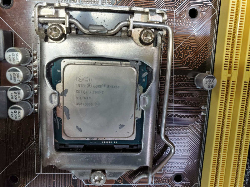 Custom PC ASUS H81M-C/CSM with CPU i5-4460 No RAM No GPU for Parts )