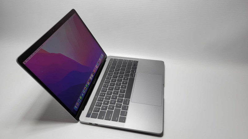 MacBook Pro 13-inch 2016 with i7 CPU 16GB RAM & 256GB Storage READ -