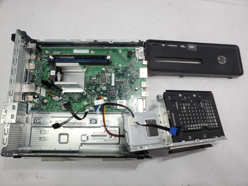 HP TPC-W054-SF Slim 290-a0XXX PC AMD A6-9225 Radeon R4 2.6GHz 4GB DDR4 |