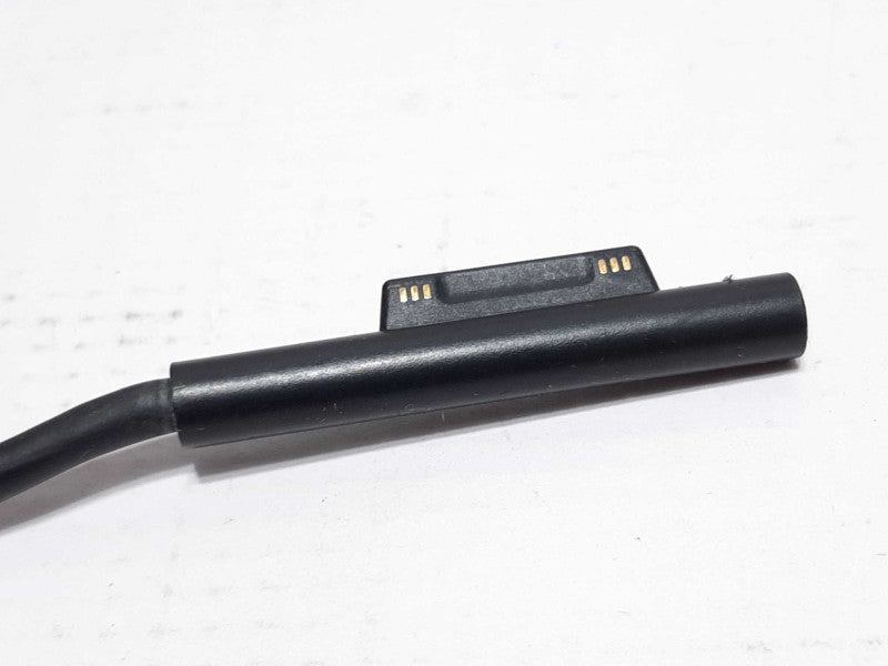 Microsoft 1706 AC Adapter IN:100-240V 1.6A / OUT: 15V 4.0A - 5V 1A +