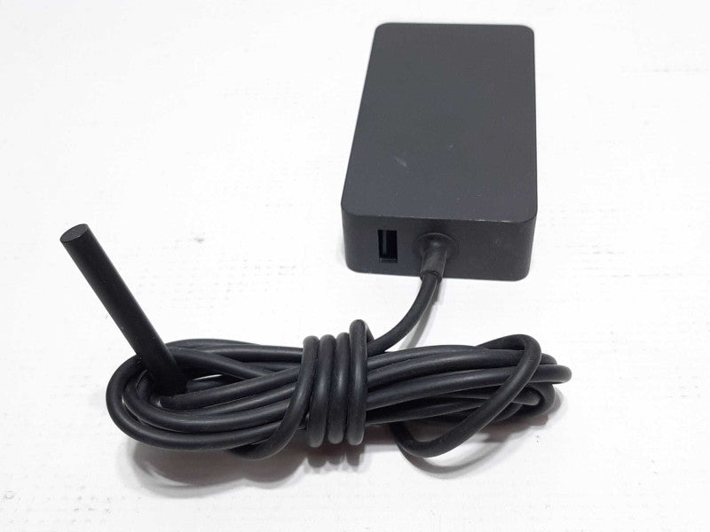 Microsoft 1800 AC Adapter IN:100-240V 1.6A / OUT: 15V 2.58A - 5V 1A +