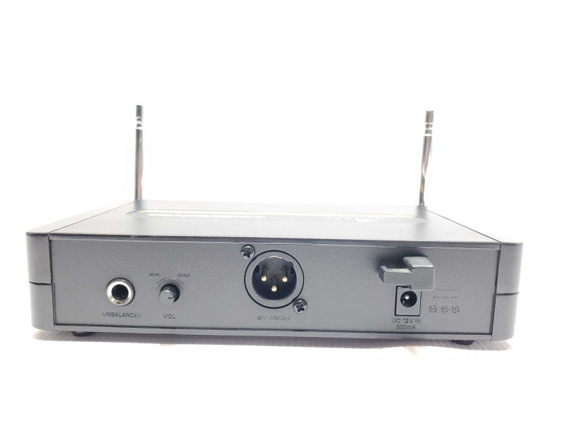 audio technica uhf synthesized diversity UHF receiver ATW-R700 AS-IS _