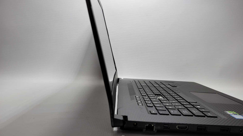 ASUS Strix 17 GL703GE with i7-8750H CPU 16GB RAM & 256GB NVME + 1TB HDD -