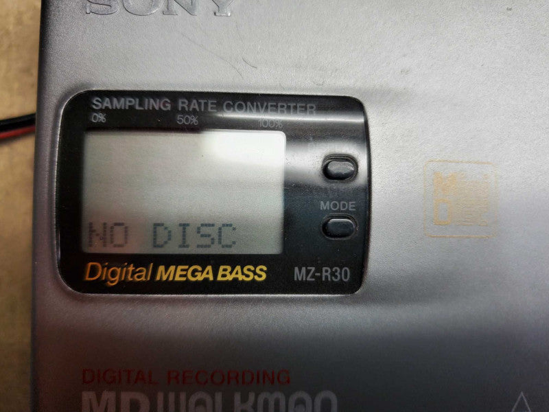 Sony MZ-R30 Portable Mini Disc Recorder w/ accessories )