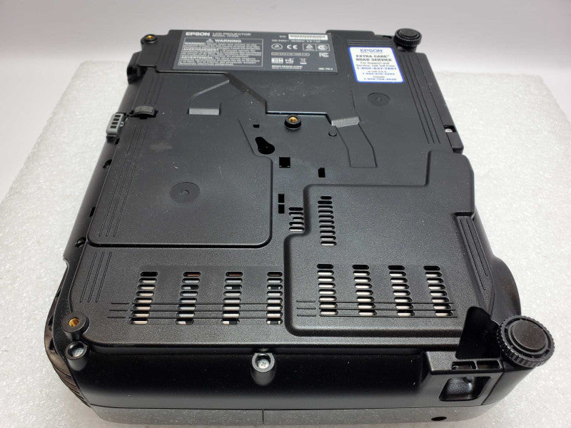 Epson EX5250 LCD H723A Projector 27H Lamp Hours w/ Remote and cables _
