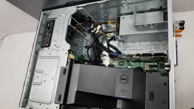 Dell PE T330, Xeon E3-1220 v5 3.0GHz QC/32GB DDR4, PERC H730, NO HDDs/Caddies ~