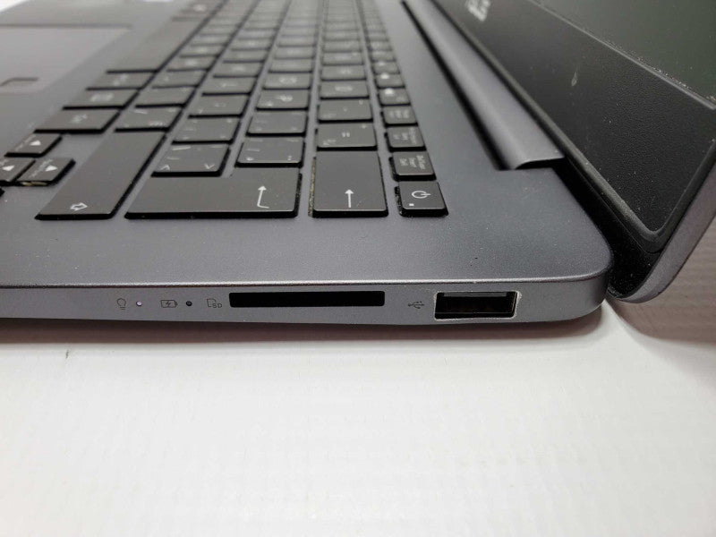 Asus Zenbook UX430U Core i5-8250U @ 1.6 GHz 8GB DDR4 250GB SSD (