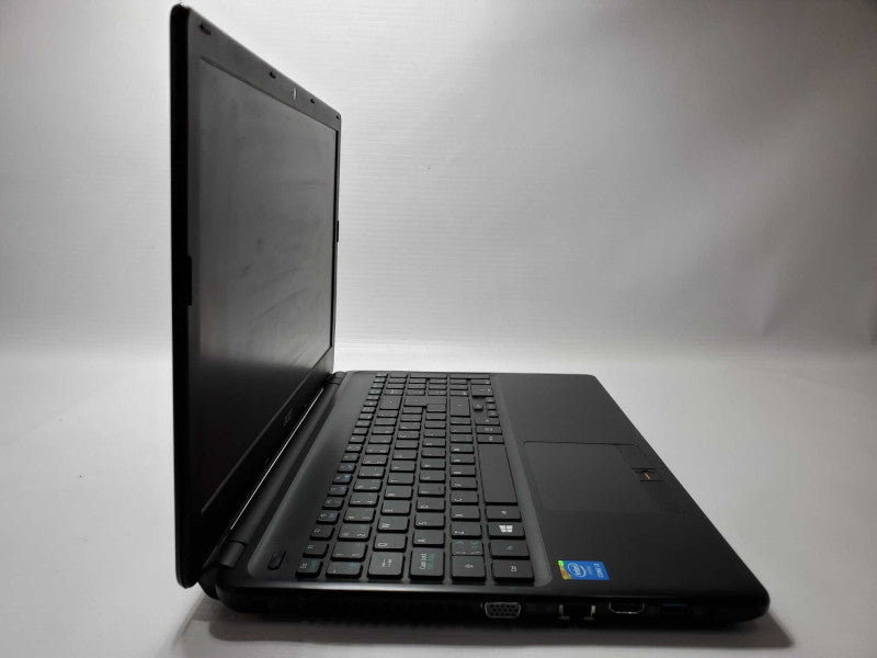 Acer Travelmate P455 Core i3-4010U @ 1.70GHz 8GB Ram 250GB SSD