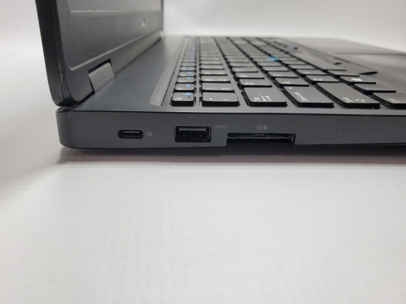 Dell Latitude 5590 Core i5-8250U @ 1.60GHz 8GB Ram 250GB SSD (