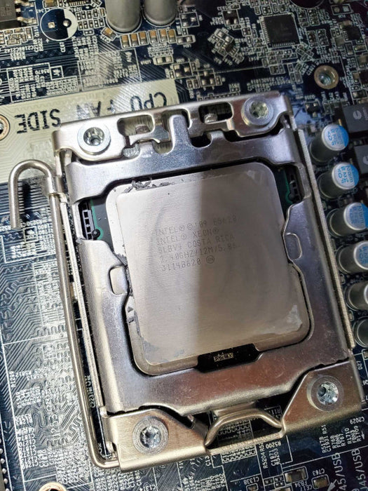 HP Z800 Workstation with Xeon E5620 @2.4GHz Barebones No RAM/HDD/fans )
