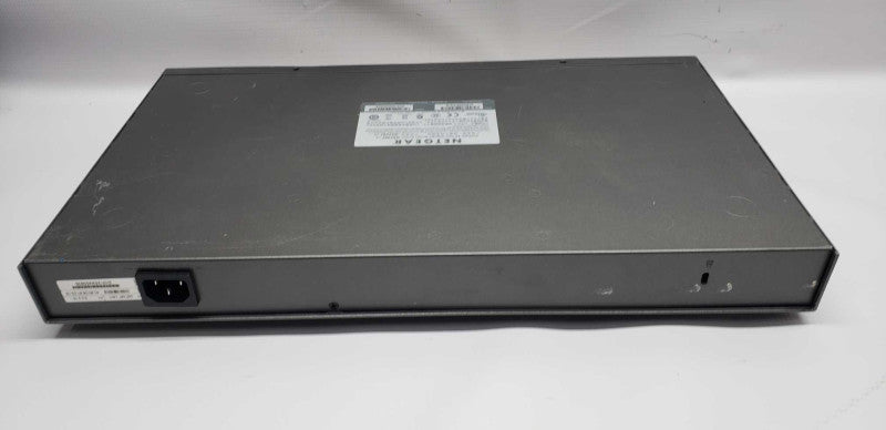 Netgear GS728T V4 48x port gigabit switch 4x sfp gigabit port / reset default #