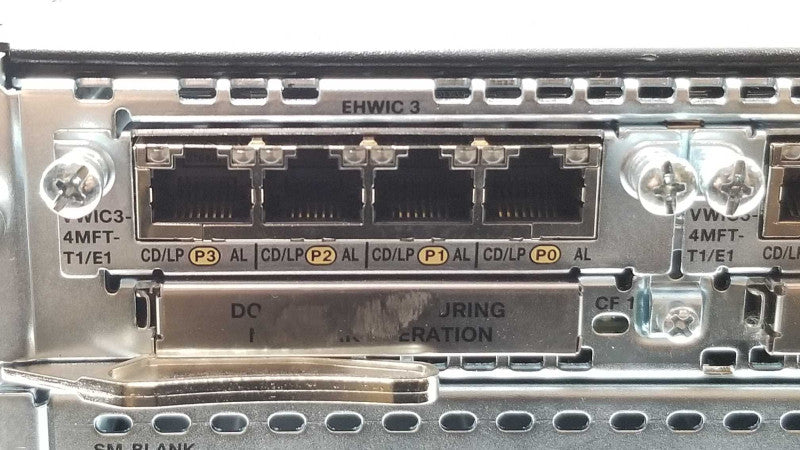 Cisco 3945 Router C3900-SPE150/K9, 4x vwic3-4mft-t1/e1, 1xPSU ipbaseK9 1 ~