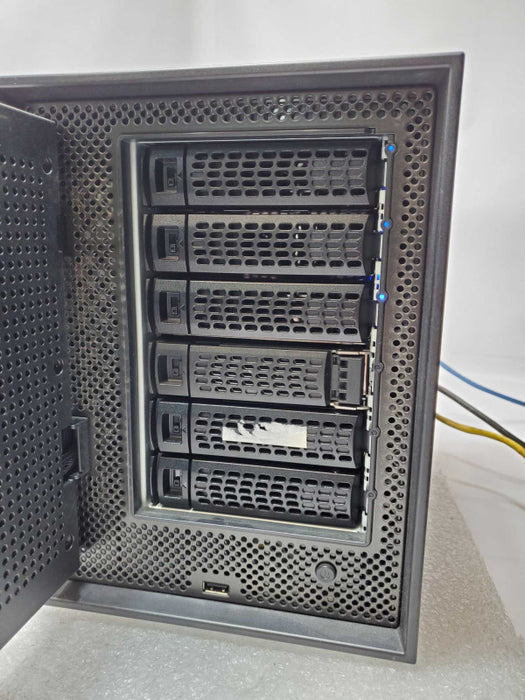 NetGear Advanced Network Storage RND-6C RN31600, 3x 1TB HDDs _