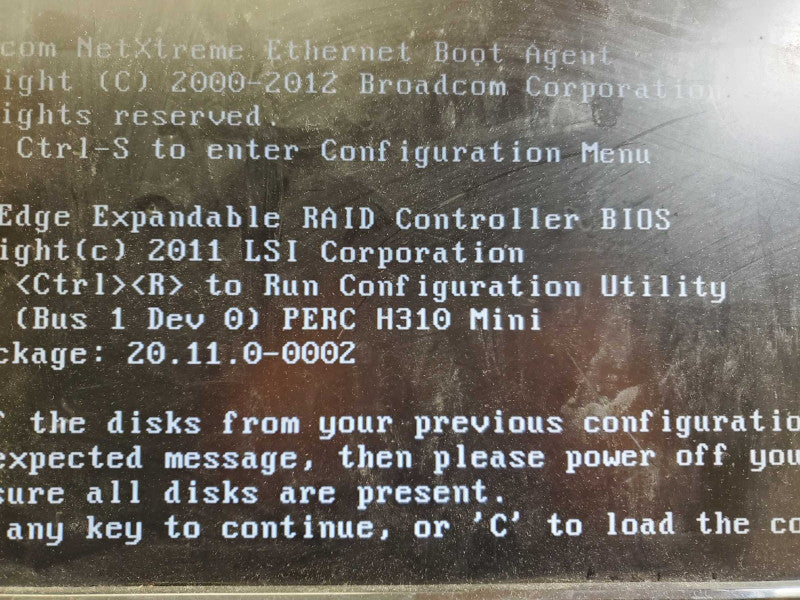 Dell PowerEdge R320 E5-2403 @1.8GHz 4GB DDR3 PERC H310Mini 2xPSU )