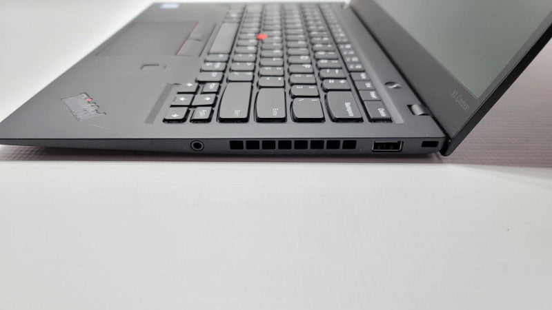 Lenovo X1 Carbon 6th gen with i5-8250U CPU 8GB RAM & 256GB SSD Storage  -