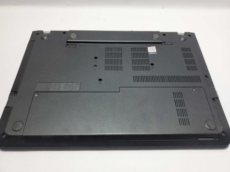 Lenovo ThinkPad E570 Core i5-7200U 2.5 GHz, 8GB DDR4, 1TB HDD, 15\\" _