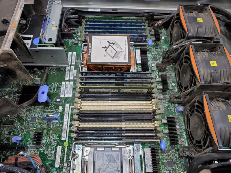 IBM System x3650 M4 Xeon E5-2609 @ 2.4 GHz 32GB Ram 8x 2.5\\" No HDD (