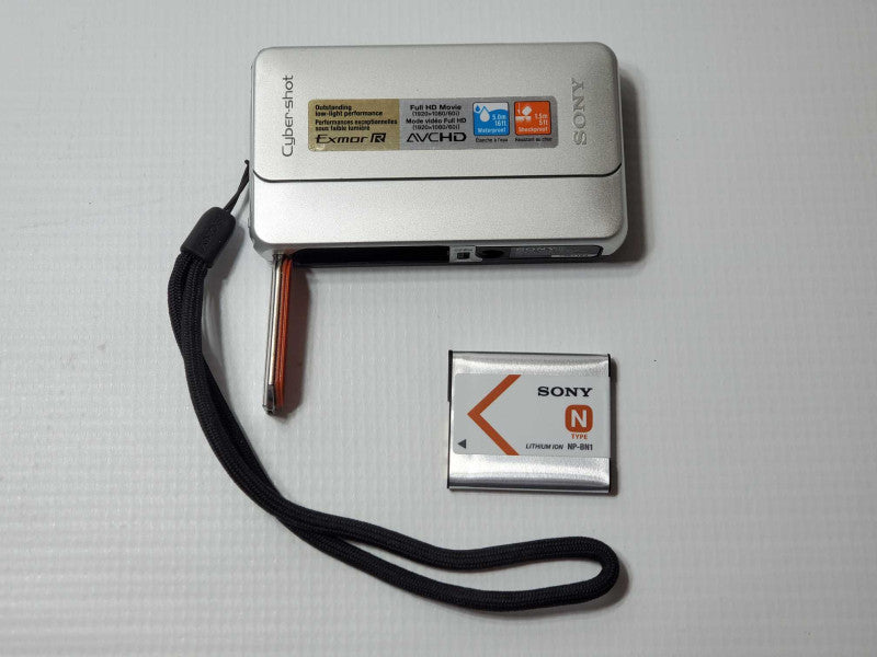 SONY Cybershot 16.2MP DSC-TX10 |