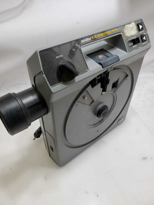 Vintage Kodak Ektagraphic III E  Carousel Slide Projector _ Power-on tested )