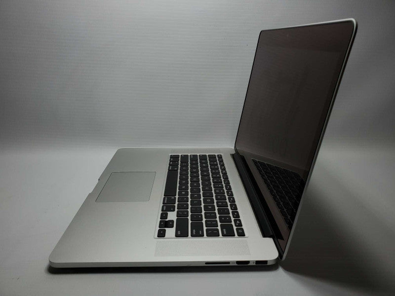 MacBook Pro 2015 15\\" Retina i7-4870HQ @ 2.5GHz 16GB Ram 250GB SSD R9 M370X 2GB (