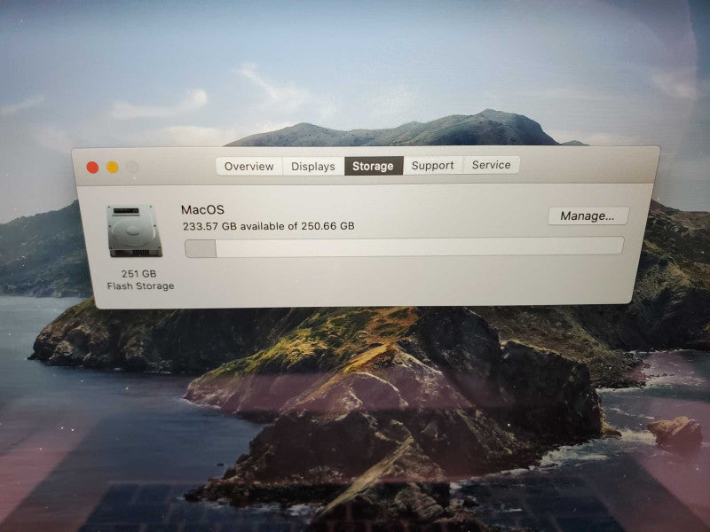 MacBook Pro 2015 15\\" Retina i7-4870HQ @ 2.5GHz 16GB Ram 250GB SSD R9 M370X 2GB (