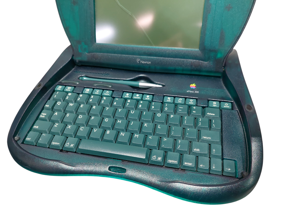 Apple eMate 300 Model: H0208 Newton =