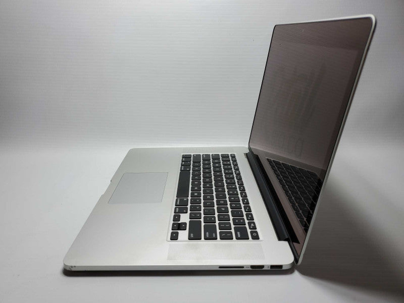 Macbook Pro 2013 15\\" Retina Core i7-4960HQ @ 2.6 GHz 16GB Ram 500GB SSD (