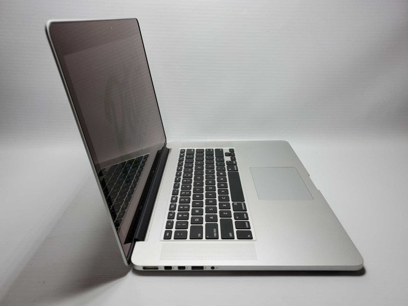 Macbook Pro 2013 15\\" Retina Core i7-4960HQ @ 2.6 GHz 16GB Ram 500GB SSD (