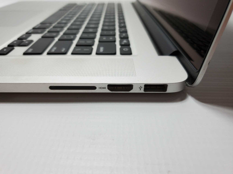 Macbook Pro 2013 15\\" Retina Core i7-4960HQ @ 2.6 GHz 16GB Ram 500GB SSD (