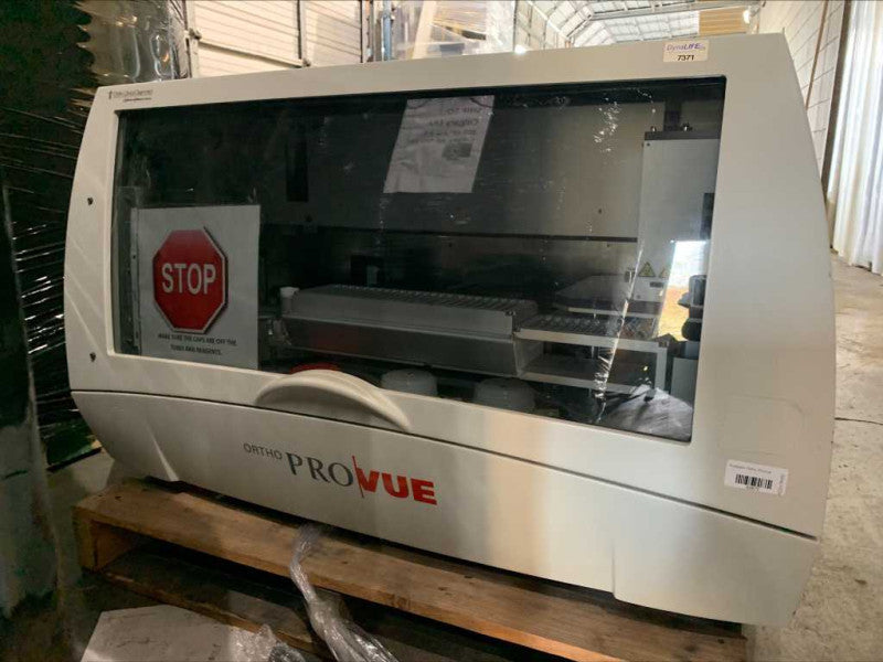 ORTHO CLINICAL PROVUE BLOOD ANALYZER  $