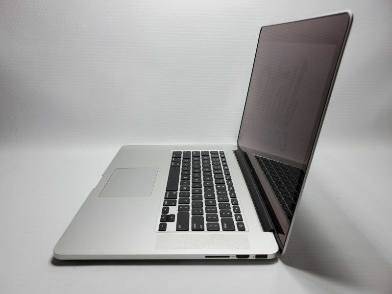 Macbook Pro 2015 15\\" Retina Core i7-4870HQ @ 2.5 GHz 16GB Ram 250GB SSD *READ* (