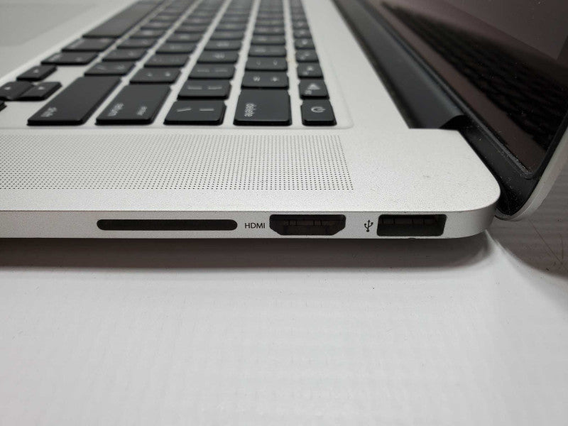 Macbook Pro 2015 15\\" Retina Core i7-4870HQ @ 2.5 GHz 16GB Ram 250GB SSD *READ* (