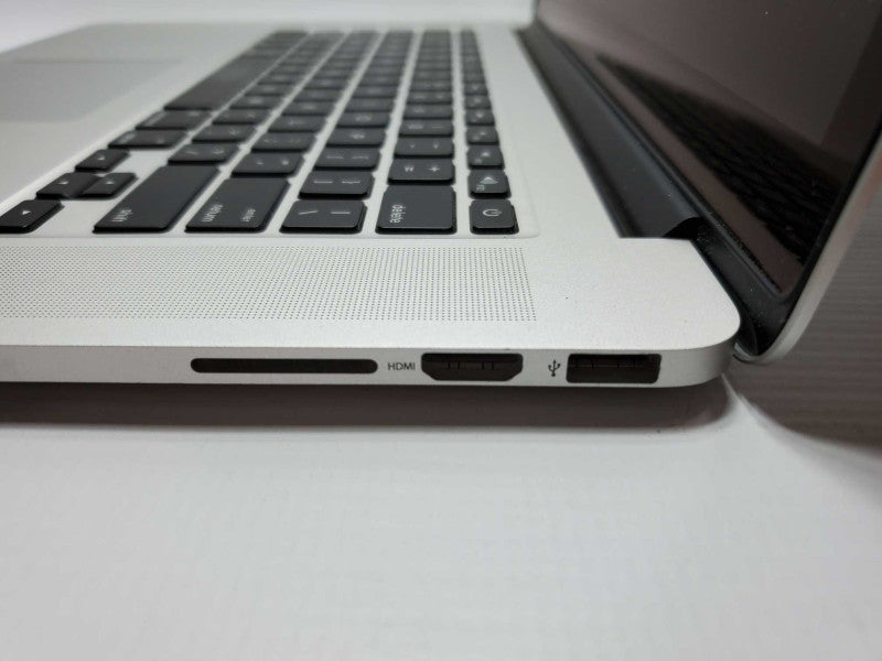 Macbook Pro 2015 15\\" Retina Core i7-4870HQ @ 2.5 GHz 16GB Ram 500GB SSD (