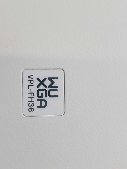SONY VPL-FH36 WUXGA DIGITAL PROJECTOR. ONLY 67H LAMP HOURS _