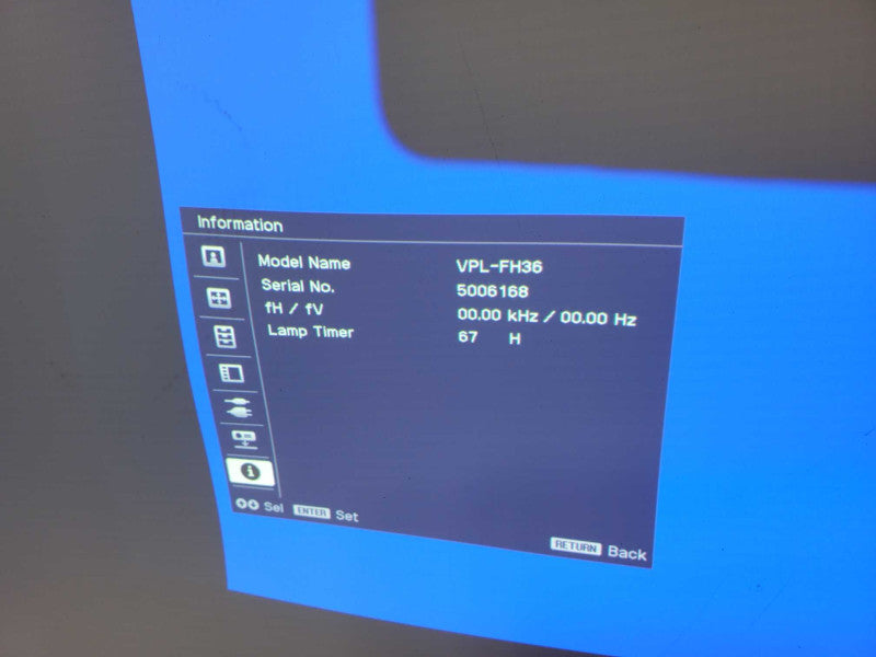 SONY VPL-FH36 WUXGA DIGITAL PROJECTOR. ONLY 67H LAMP HOURS _