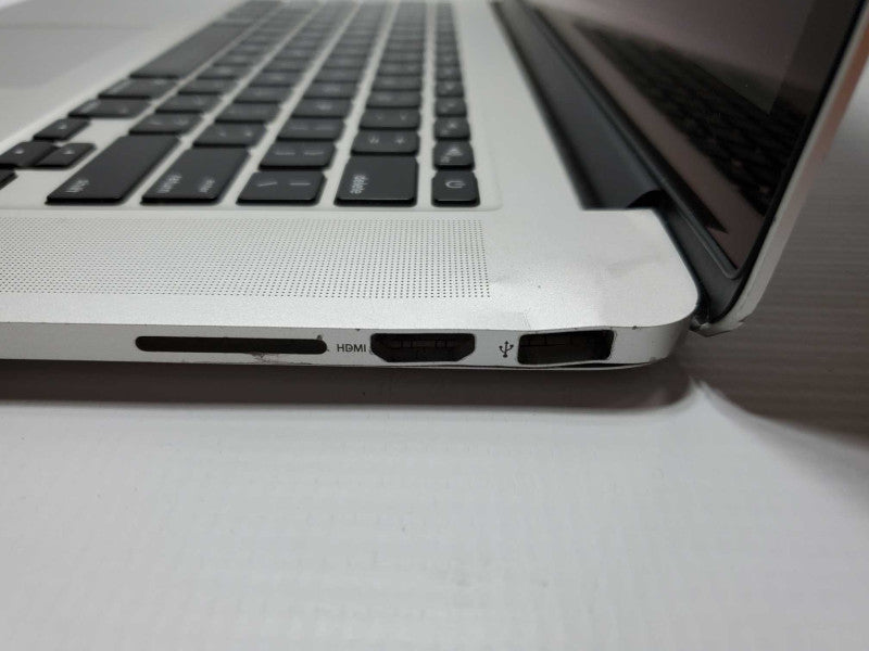 Macbook Pro 2015 15\\" Retina Core i7-4870HQ @ 2.5 GHz 16GB Ram 500GB SSD (
