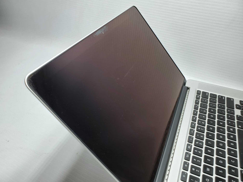 Macbook Pro 2014 15\\" Retina Core i7-4770HQ @ 2.2GHz 16GB Ram 250GB SSD (