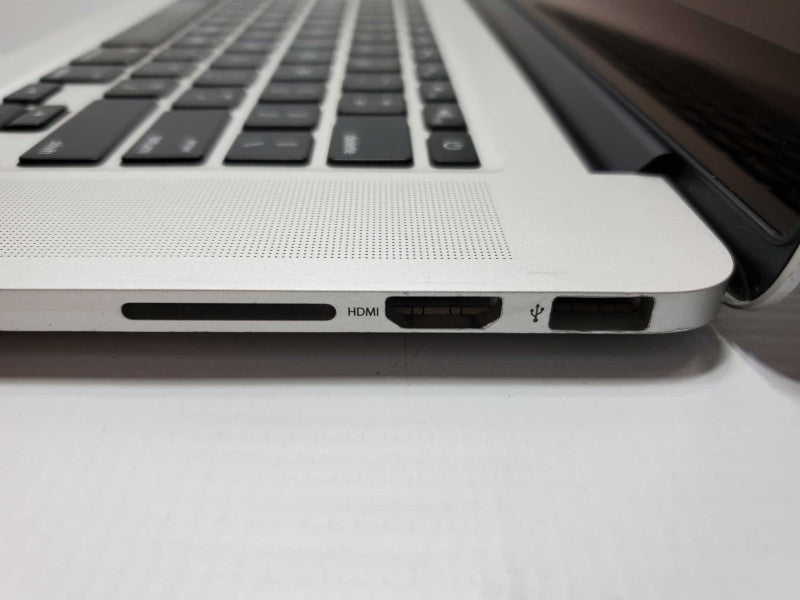 Macbook Pro 2014 15\\" Retina Core i7-4770HQ @ 2.2GHz 16GB Ram 250GB SSD (