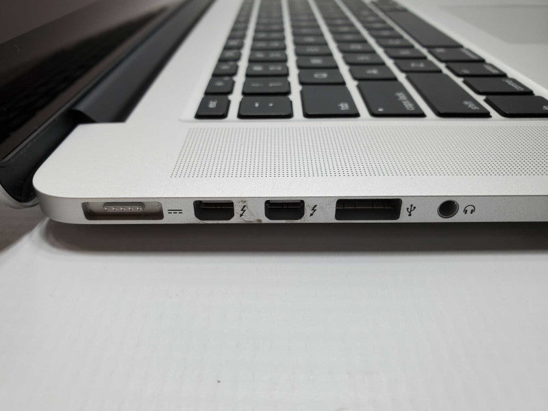 Macbook Pro 2012 15\\" Retina Core i7-3615QM @ 2.3GHz 8GB Ram 750GB SSD (