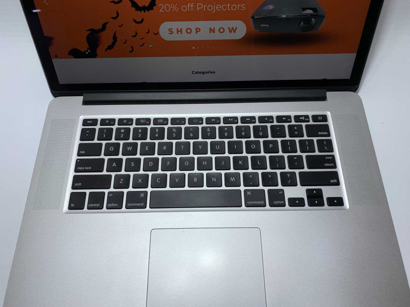 MacBook Pro Retina 15-inch Mid 2015 with i7 CPU 16GB RAM & 256GB Storage READ -