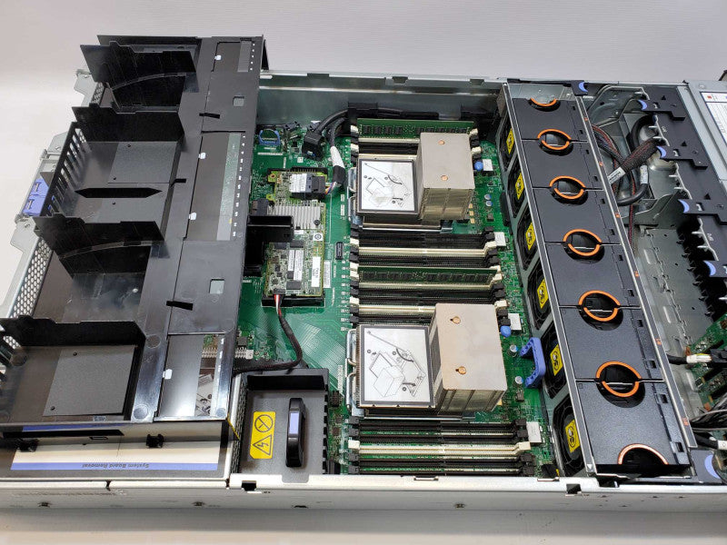 Lenovo 3650 M5 2x Xeon E5-2620v3 @ 2.4GHz 16GB DDR4 5x 1.2TB 2x 300GB M5210 (