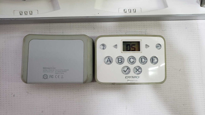 Dymo Mimio Vote 32 Handsets ICD05-02 w/ Charging station [
