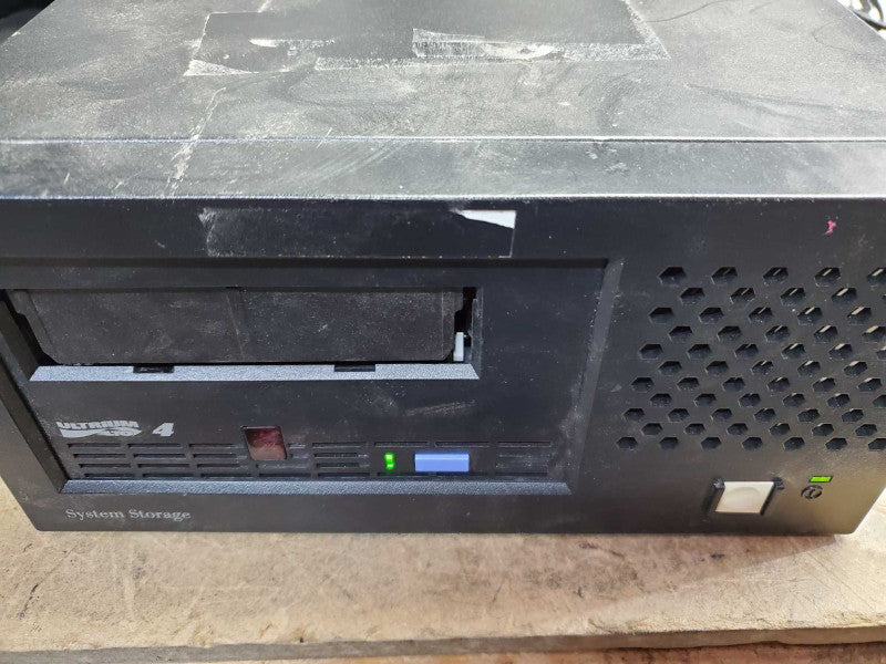 IBM 95P4403 TotalStorage 3580-L43 L4X LTO-4 LVD External Tape Drive )
