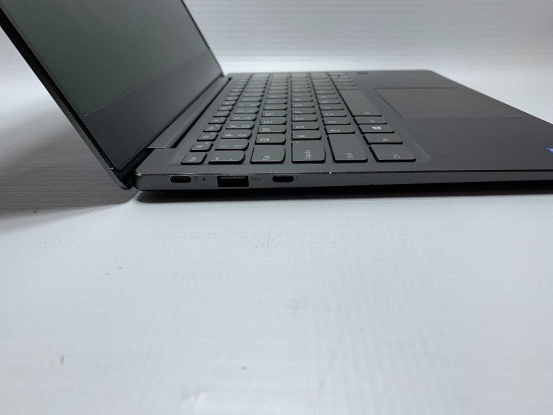 13\\" Lenovo ideapad 720S-13IKB with i7-8550U CPU 8GB RAM & 256GB SSD Storage