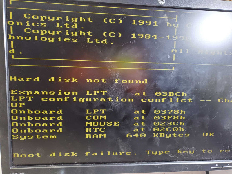 Vintage Commodore PC20-III Computer & Keyboard _ Power-on tested )