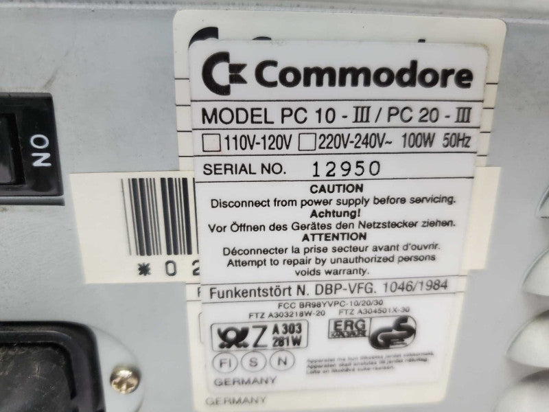 Vintage Commodore PC20-III Computer & Keyboard _ Power-on tested )