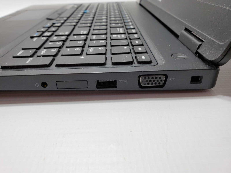 Dell Latitude 5580 Core i7-7600U @ 2.8 GHz 16GB DDR4 500GB SSD (