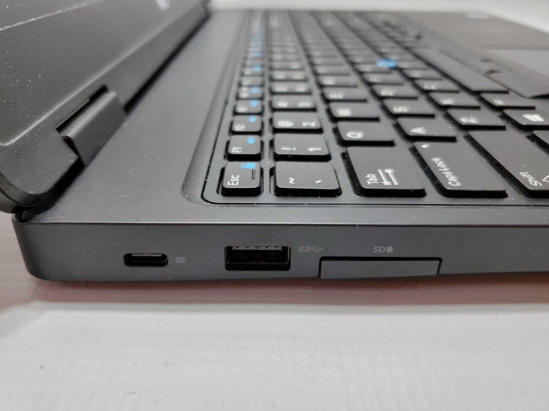 Dell Latitude 5580 Core i7-7600U @ 2.8 GHz 16GB DDR4 500GB SSD (