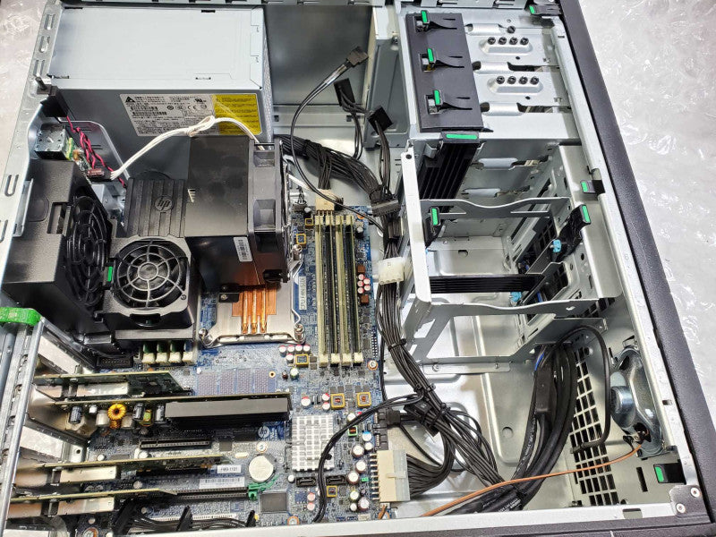 HP Z420 Workstation Xeon E5-1603 @2.8GHz 16GB DDR3 Nvidia P383 No HDD )